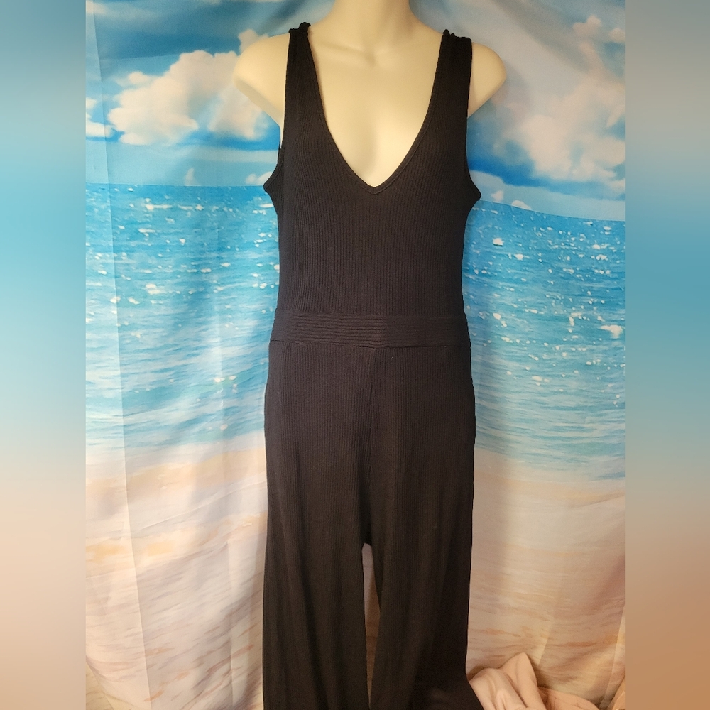 Amour Vert NWT Black Gretchen Jumpsuit‎ Size Large